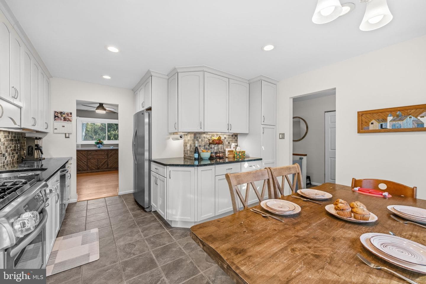 5609 Pier Drive photo 10