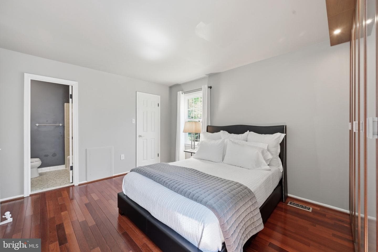 7 Bentley Court photo 22