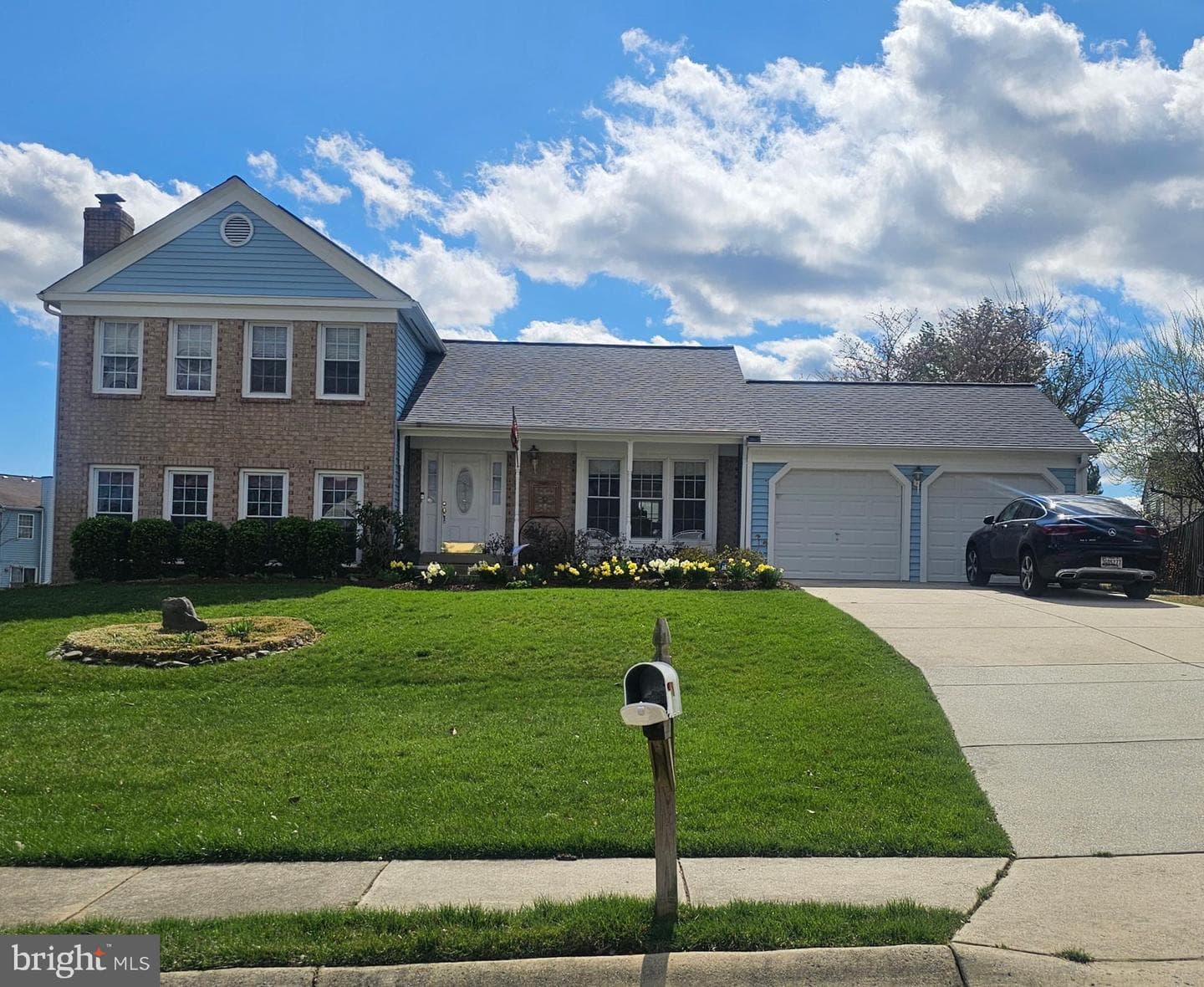 2905 Gracefield Road photo 1