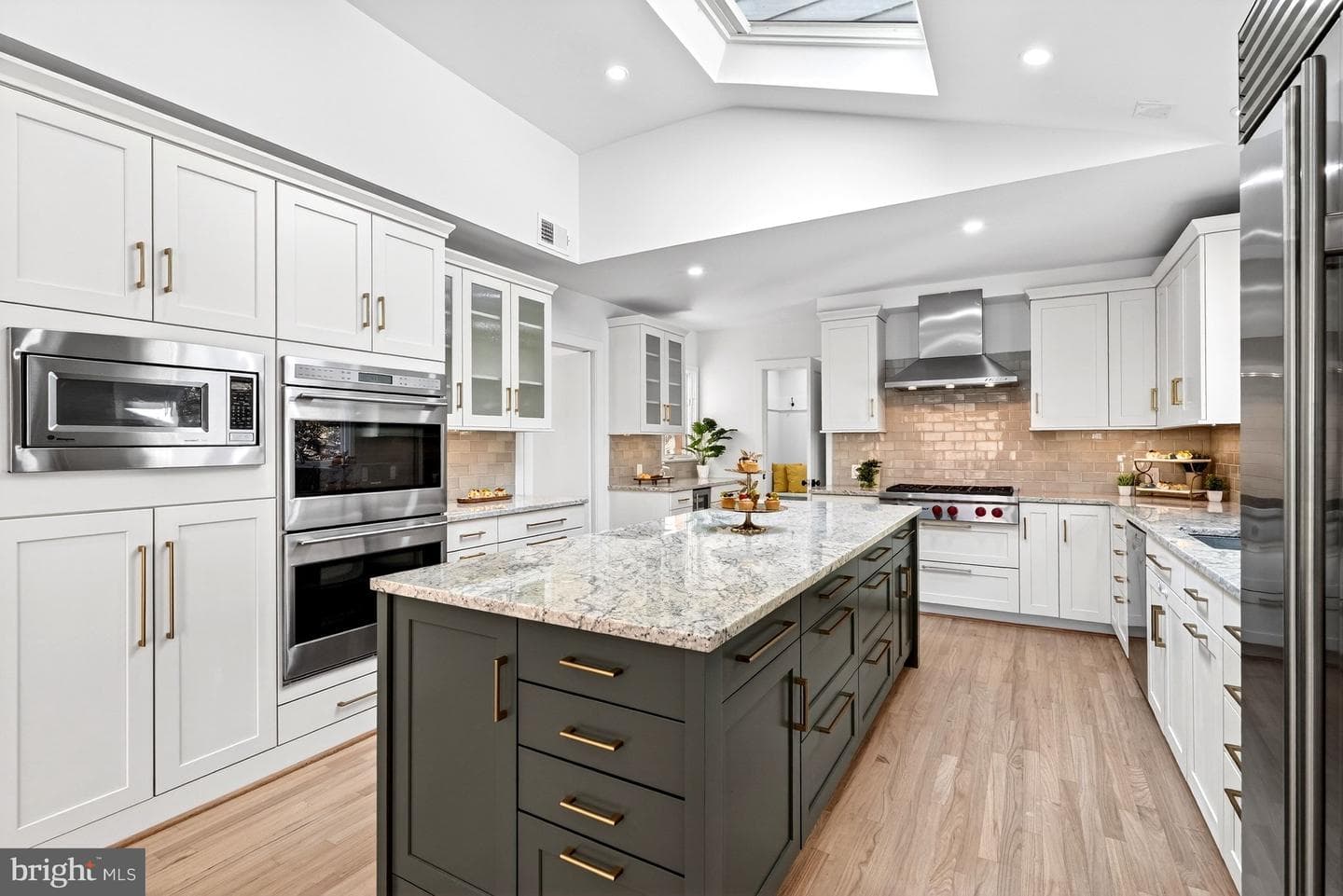 7126 Darby Road photo 25