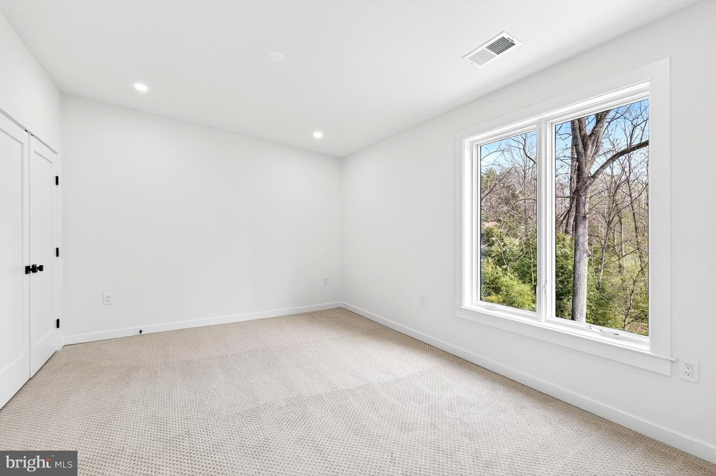 7126 Darby Road photo 55