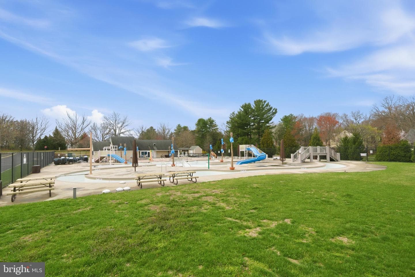10025 Maple Leaf Drive photo 31