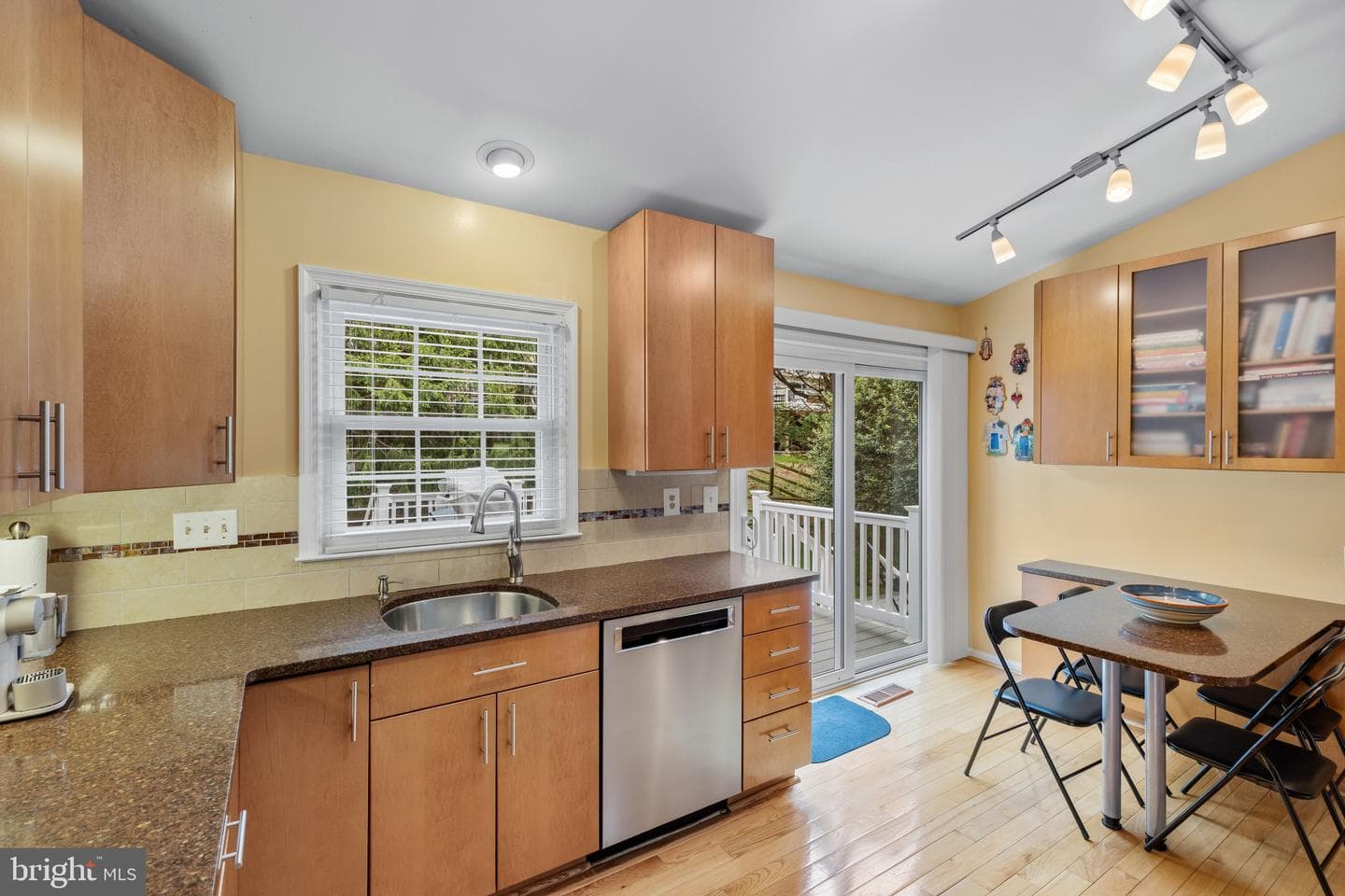 6 Chancelet Court photo 12