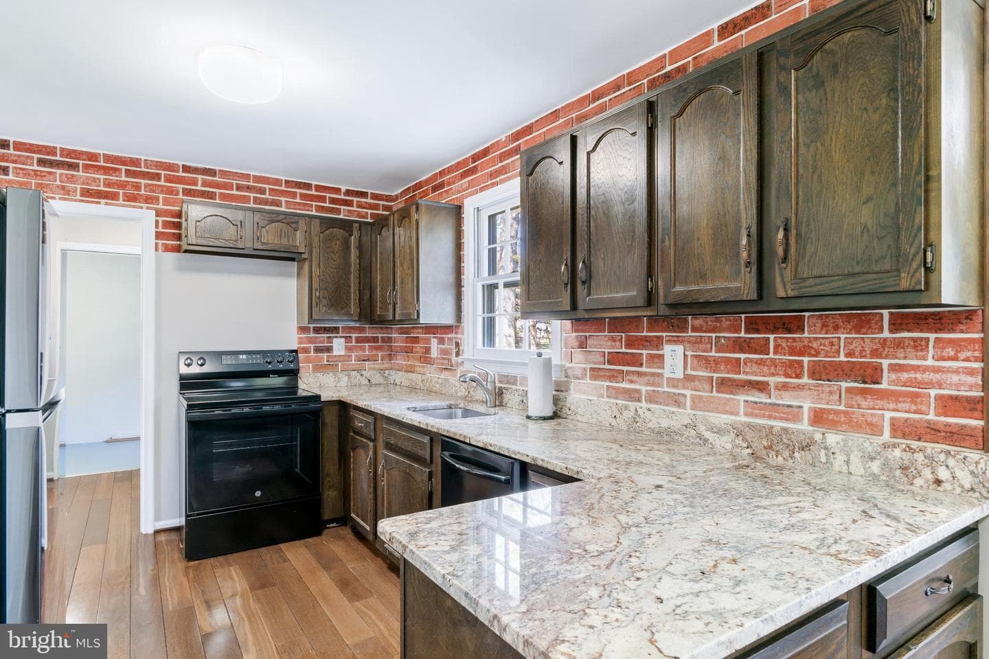 17009 Freedom Way photo 2