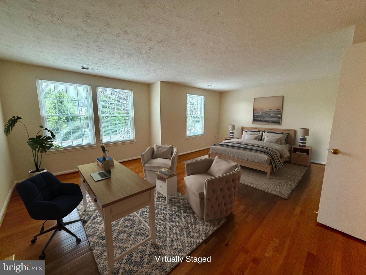 407 Palmtree Drive photo 4