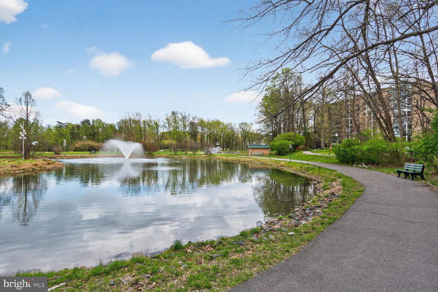 15115 Interlachen Drive #3-521 photo 3