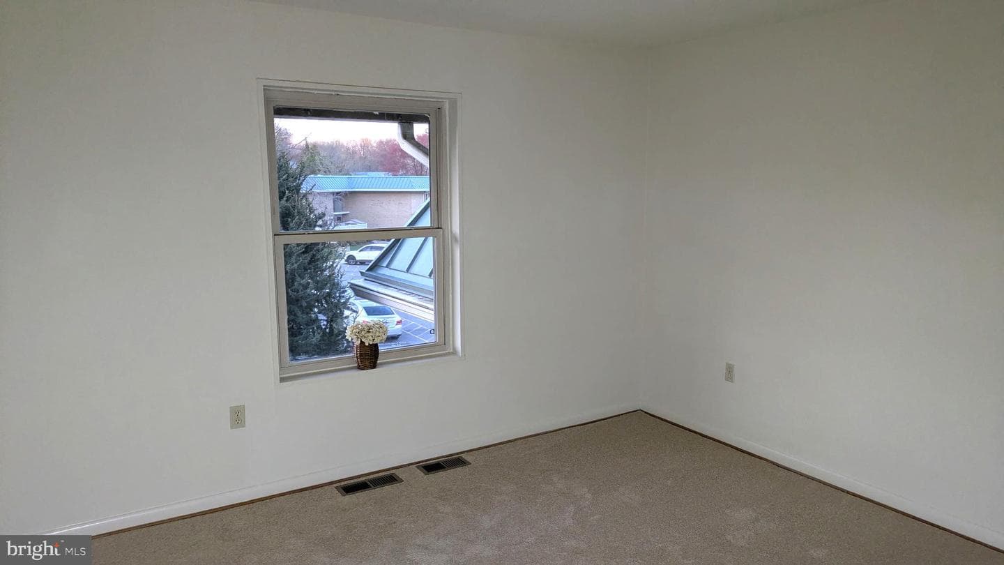 3378 Chiswick Ct # 52-3E photo 8