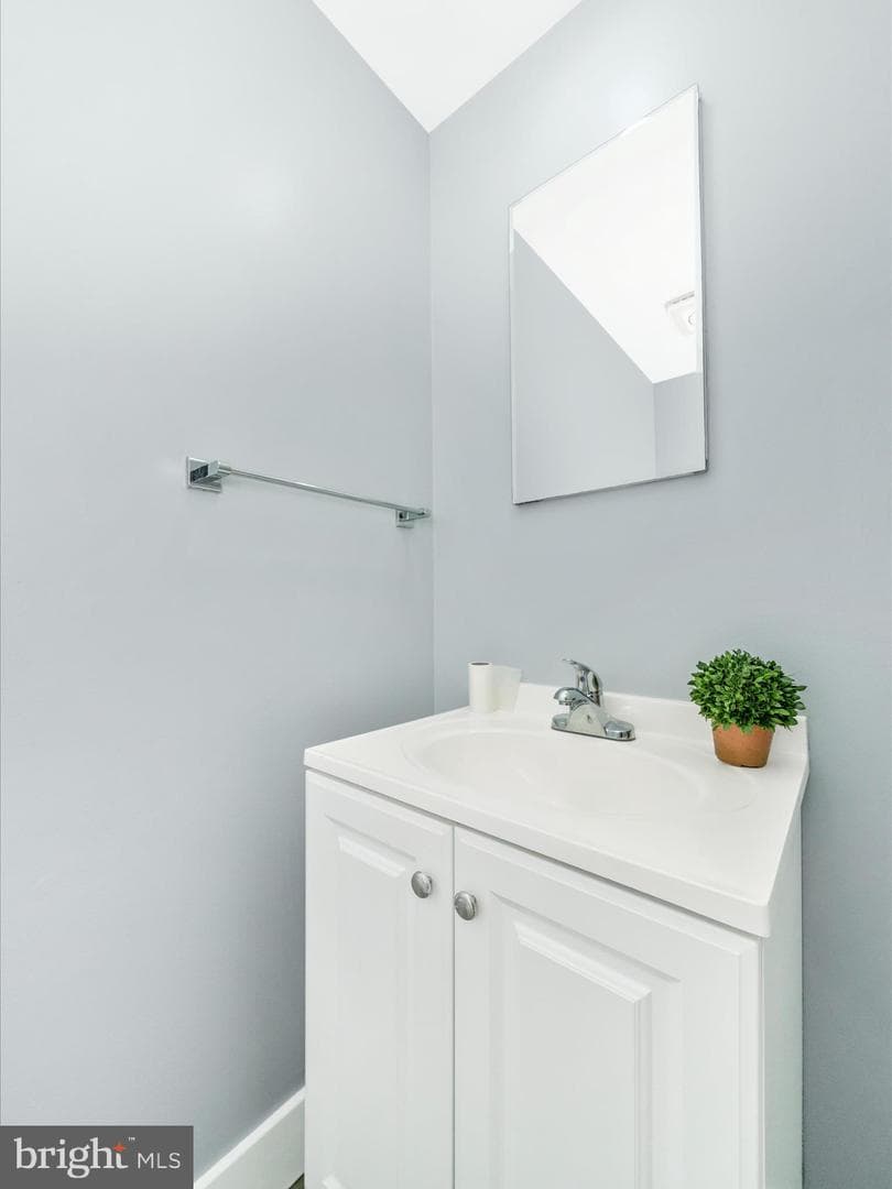 10513 Cambridge Court photo 23