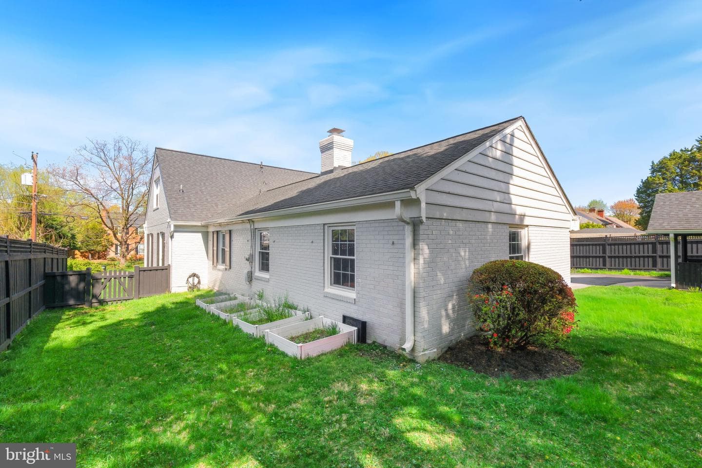 11005 Luxmanor Road photo 39