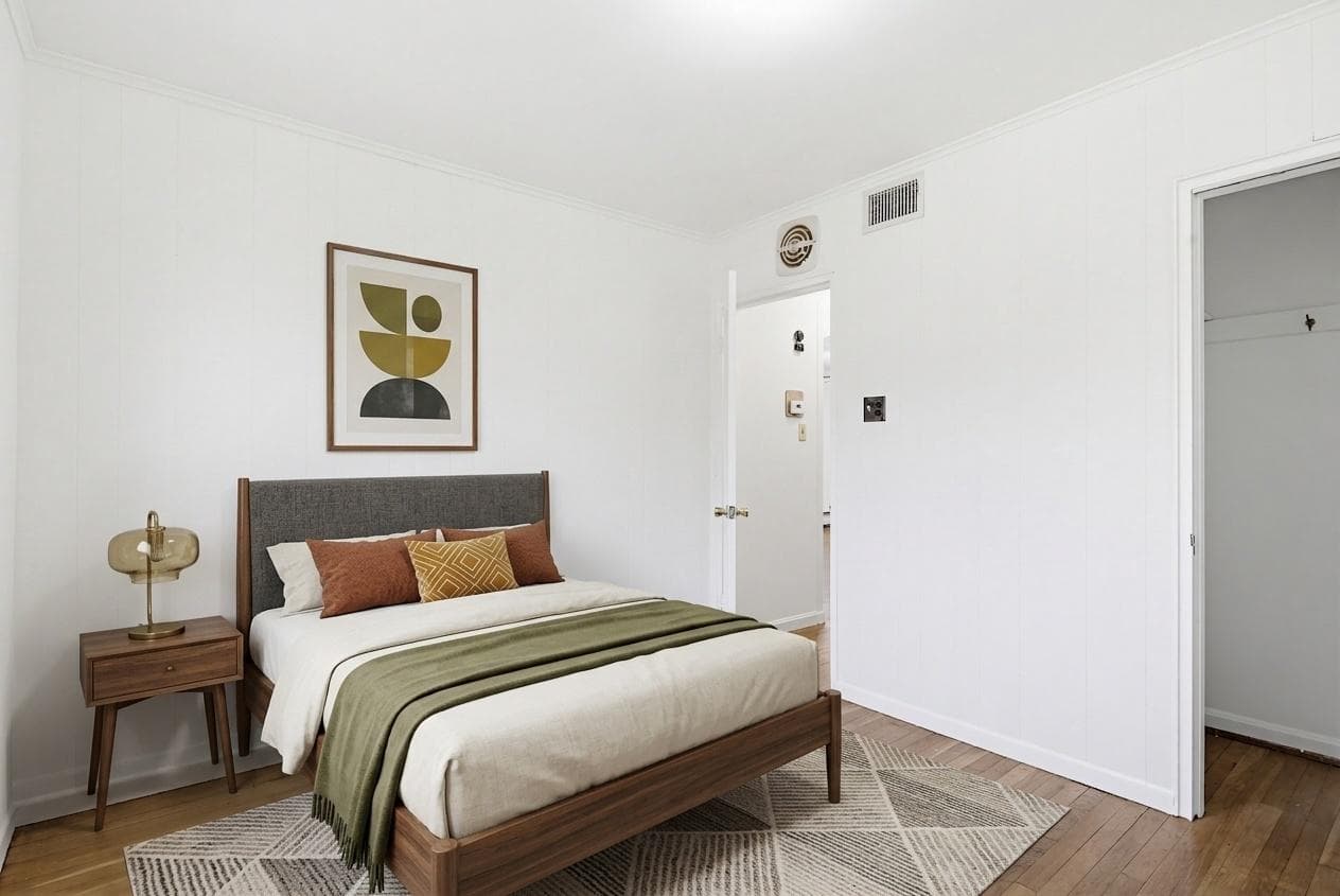 10202 Gardiner Avenue photo 5