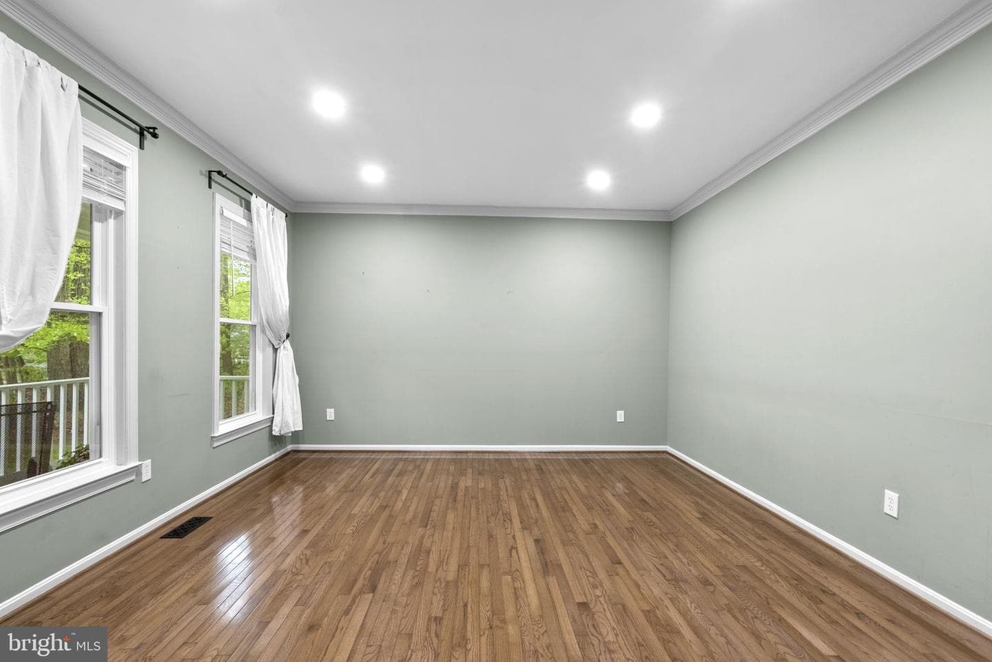 19006 Raines Drive photo 9