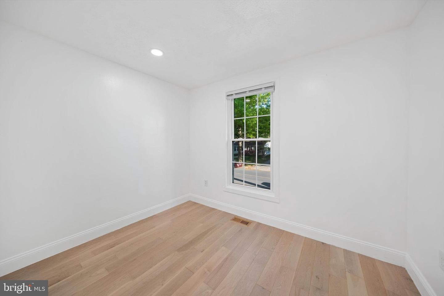 7504 Brenish Drive photo 17