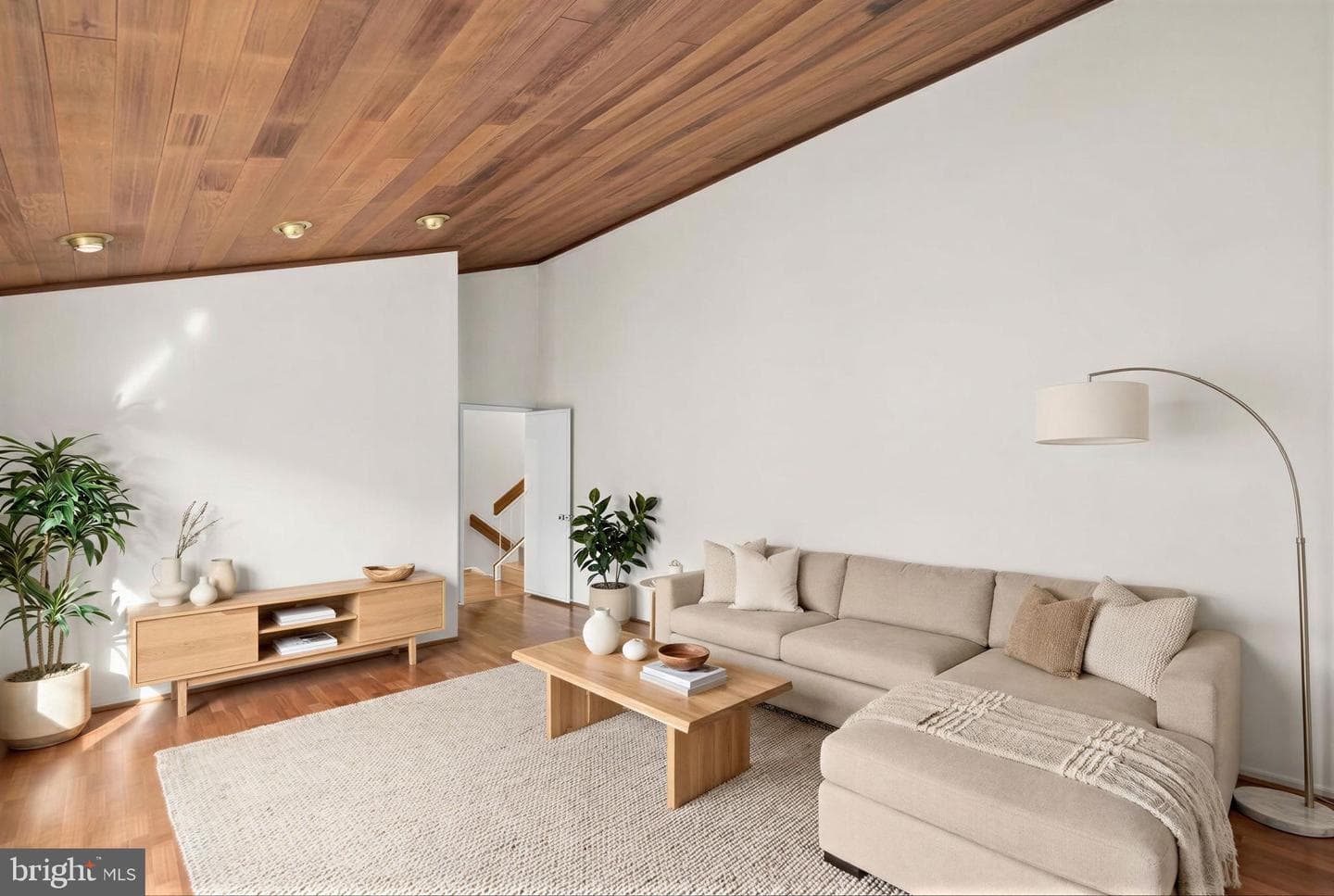 6309 Friendship Court photo 28