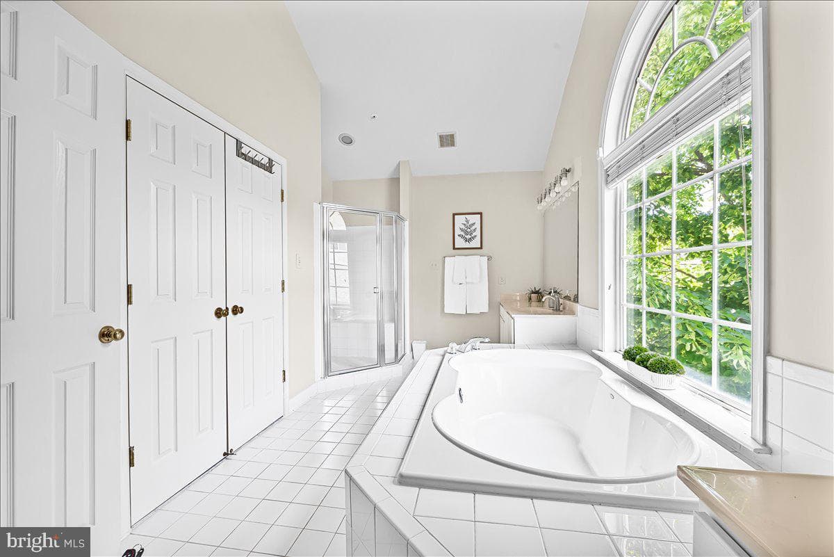 207 Creek Valley Lane photo 23