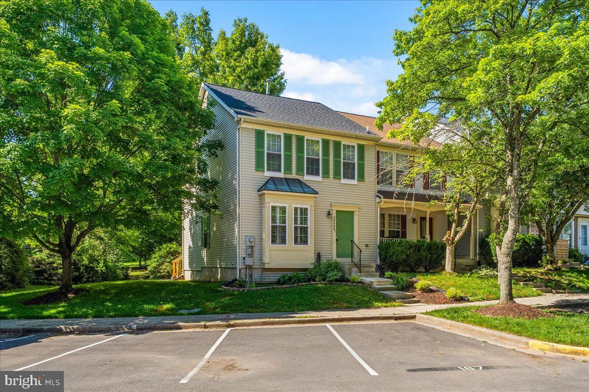20540 Lowfield Drive photo 3