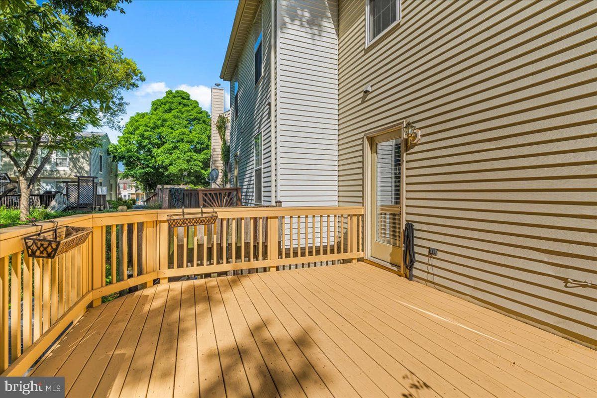 20540 Lowfield Drive photo 45