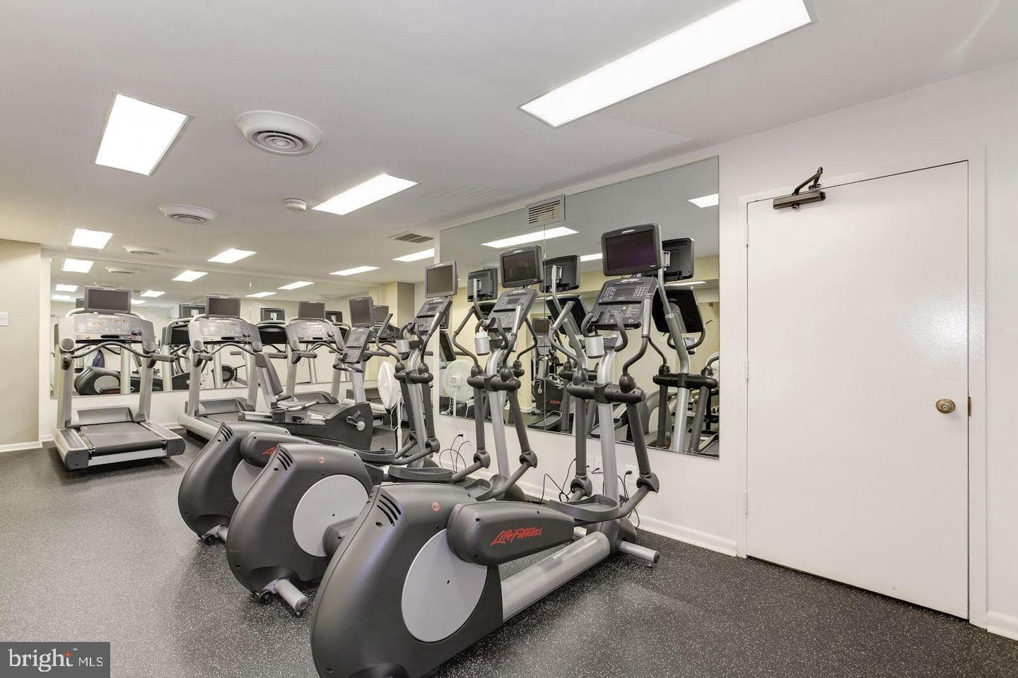 4620 N Park Avenue #1205 E photo 42