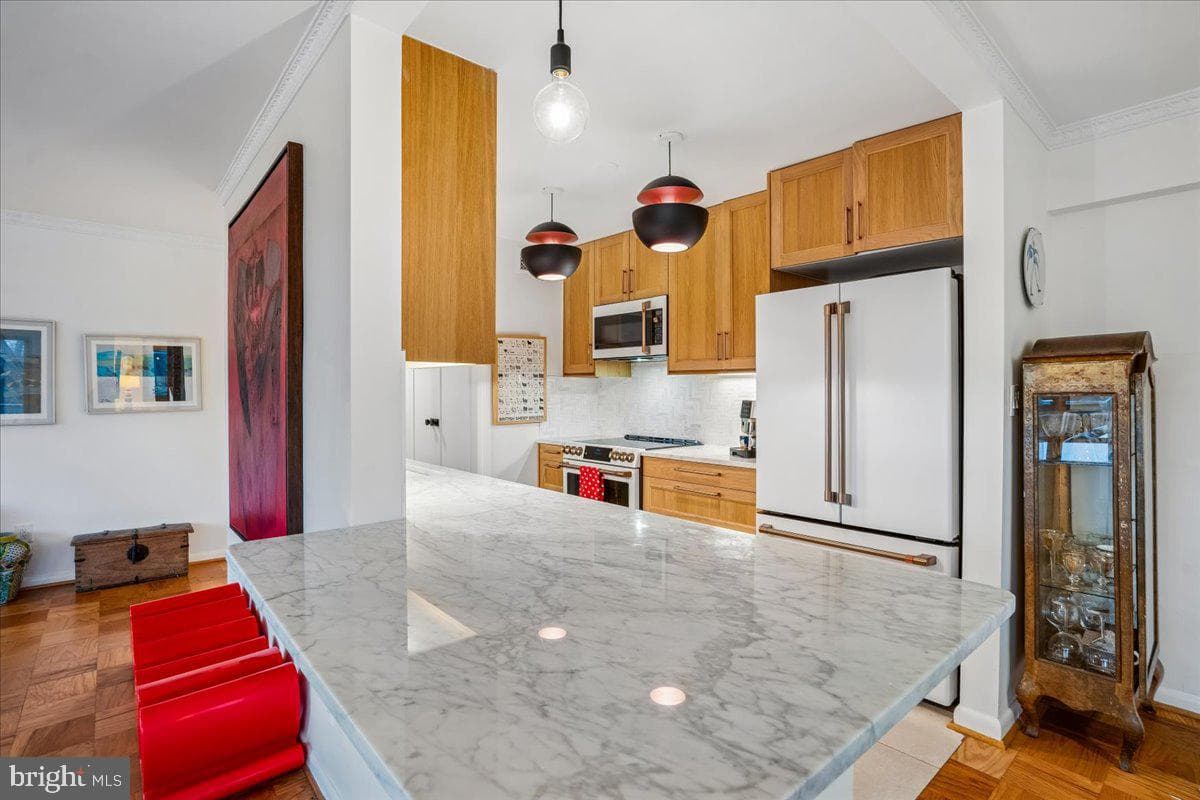 5100 Dorset Avenue #505 photo 9