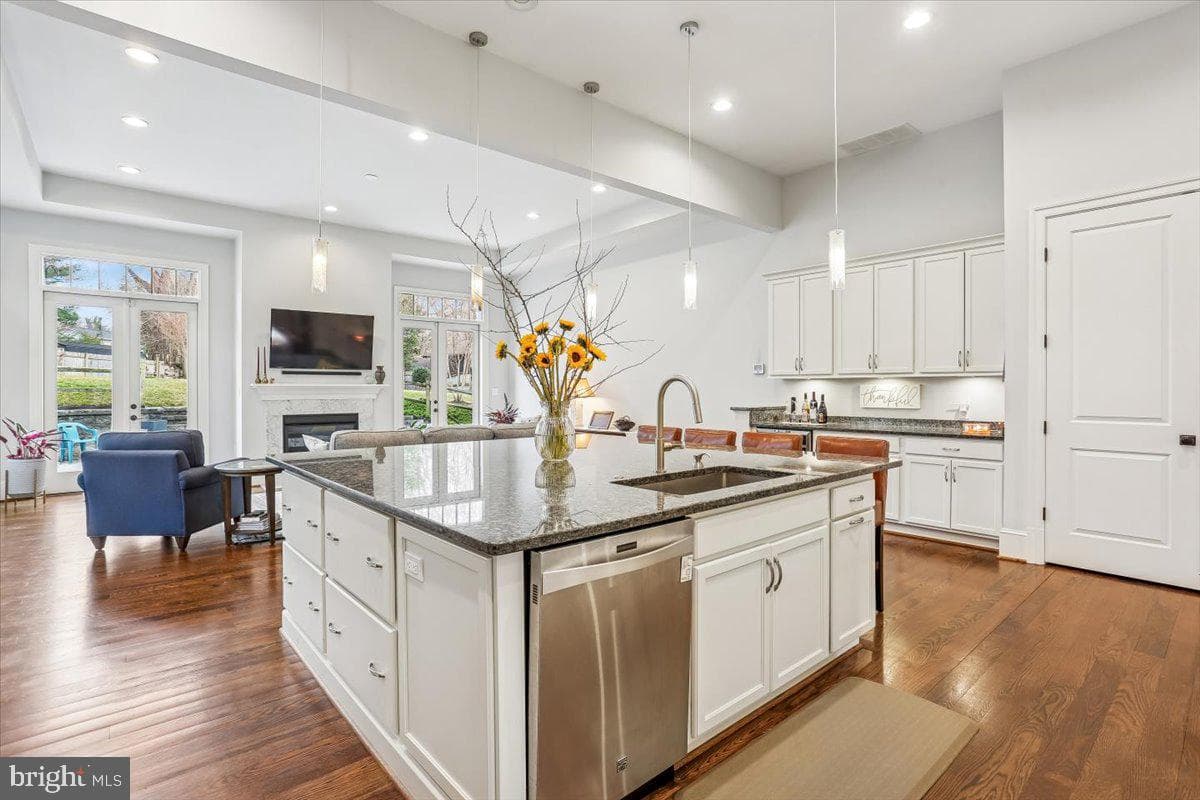 11405 Lund Place photo 9