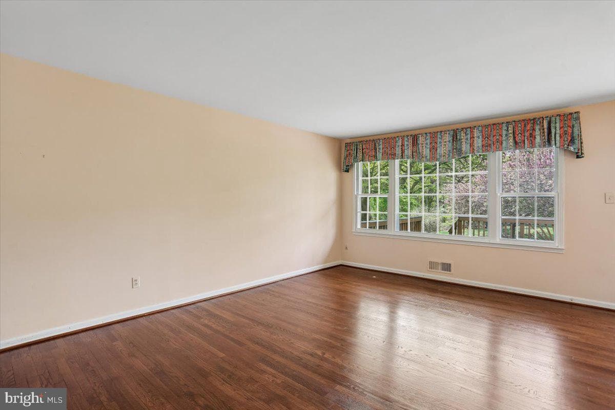 16725 Frontenac Terrace photo 24