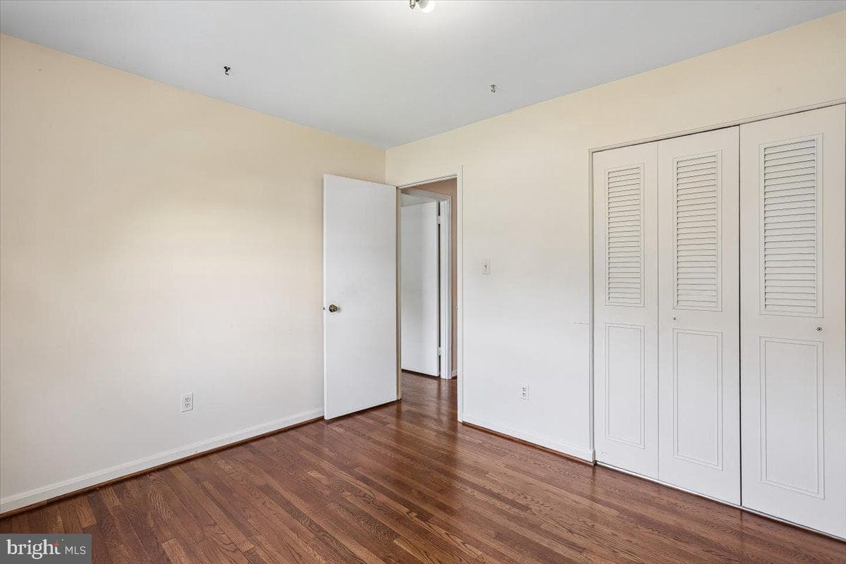 16725 Frontenac Terrace photo 40