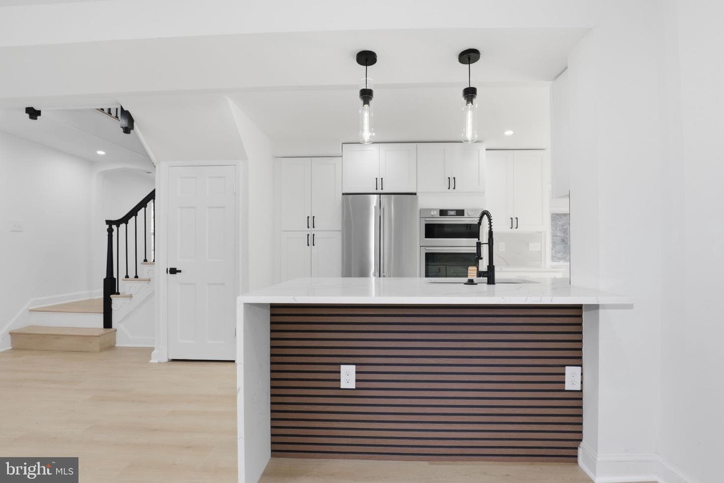311 Ellsworth Drive photo 11