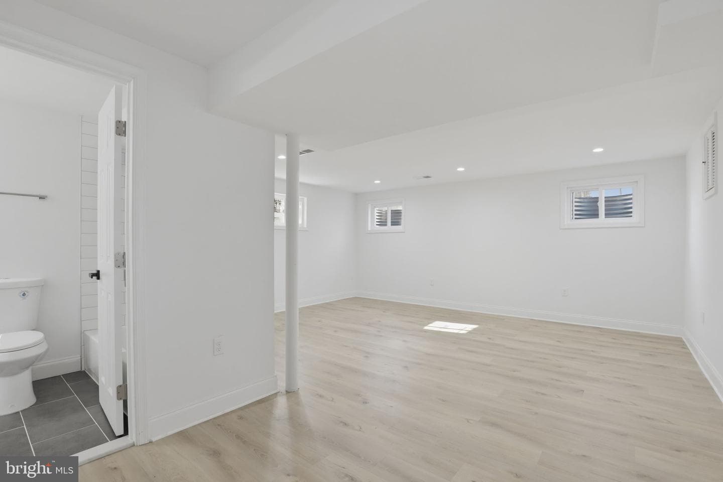 311 Ellsworth Drive photo 43