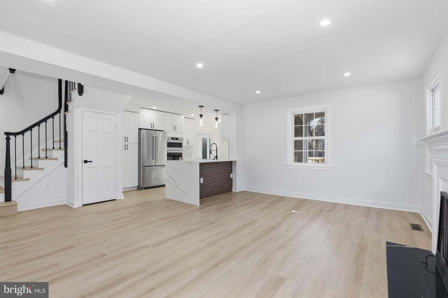 311 Ellsworth Drive photo 8