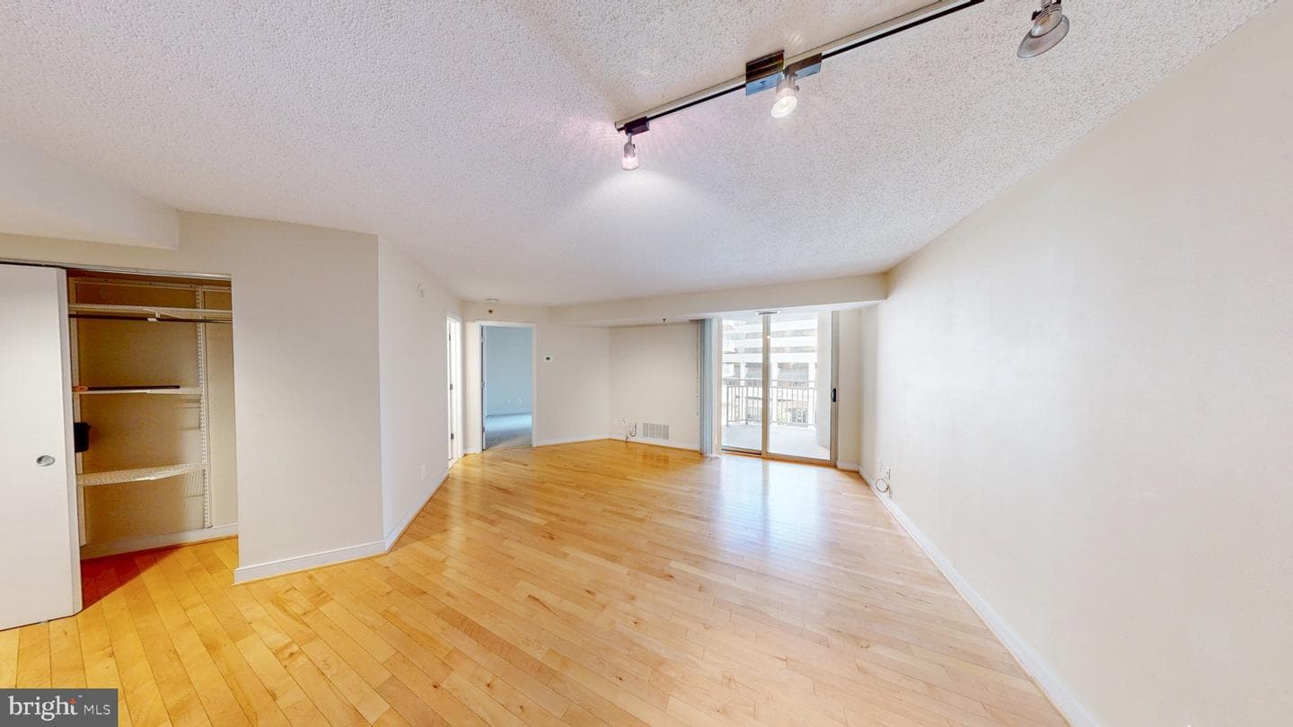 7500 Woodmont Avenue #s611 photo 4