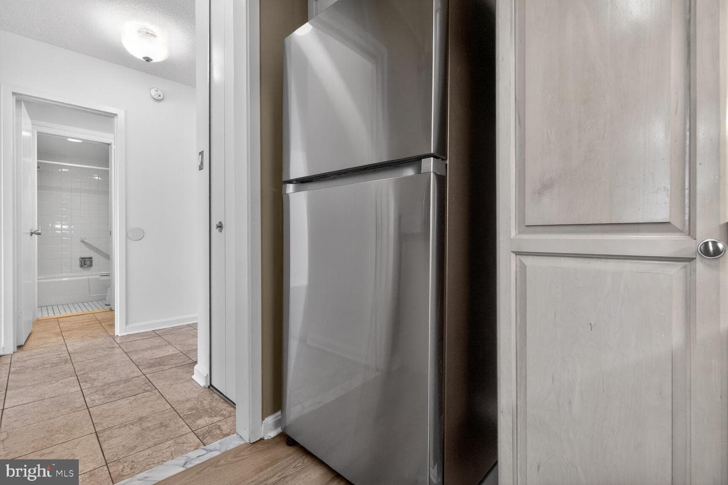 4515 Willard Avenue #708s photo 9