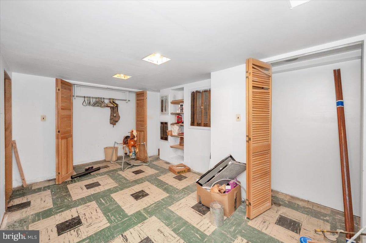 9813 Braddock Road photo 31