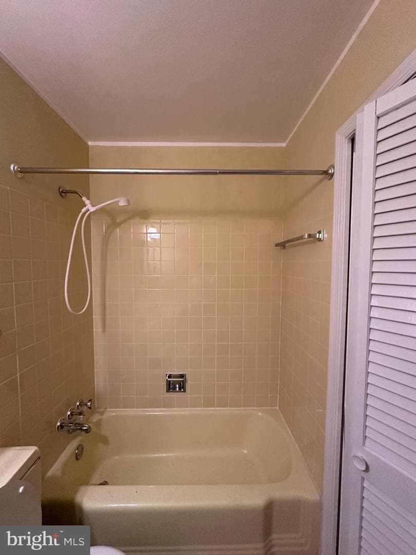 6621 Sulky Lane photo 27