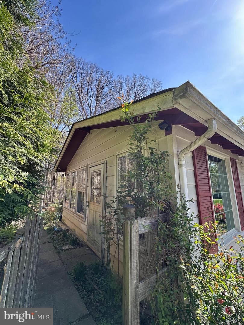 6621 Sulky Lane photo 4