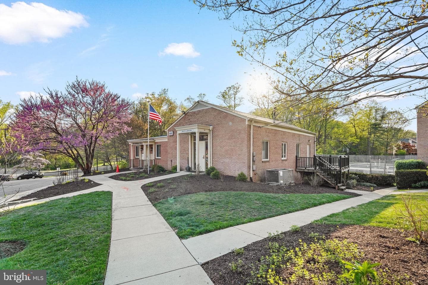 10630 Montrose Avenue #104 photo 28