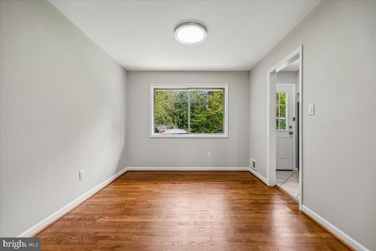 5315 Manorfield Road photo 22