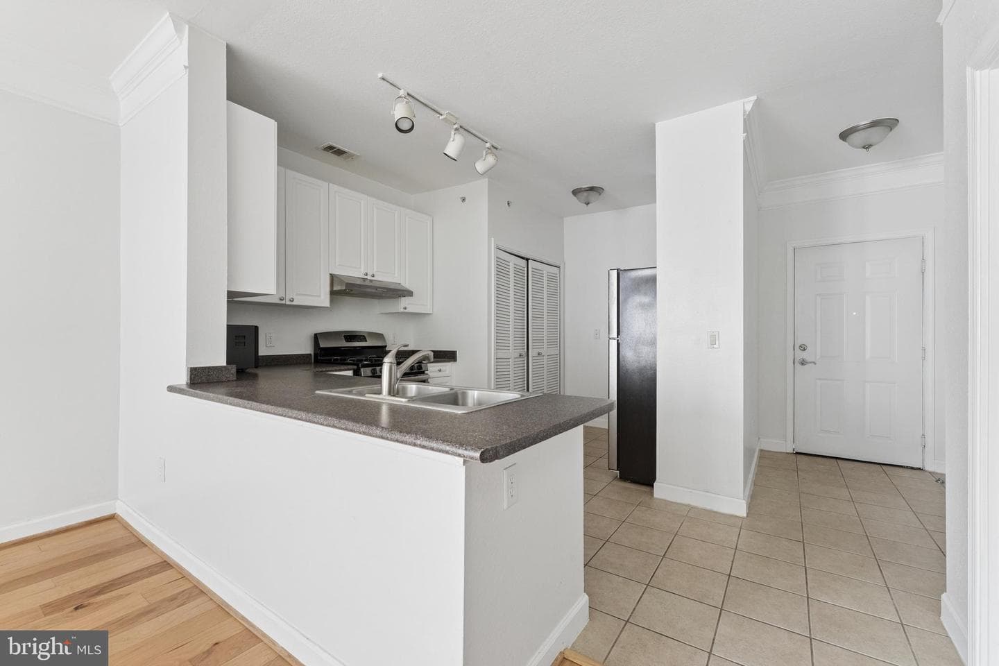 501 Hungerford Drive #462 photo 7