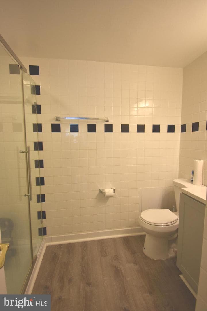 19133 Broadwater Way photo 27