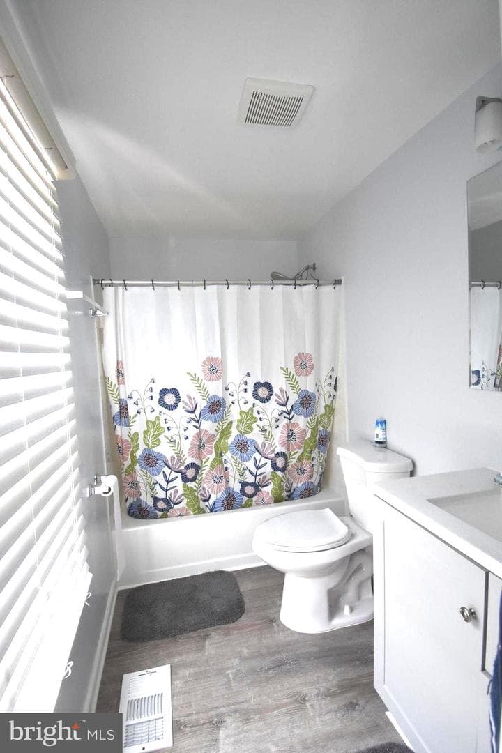 19133 Broadwater Way photo 34