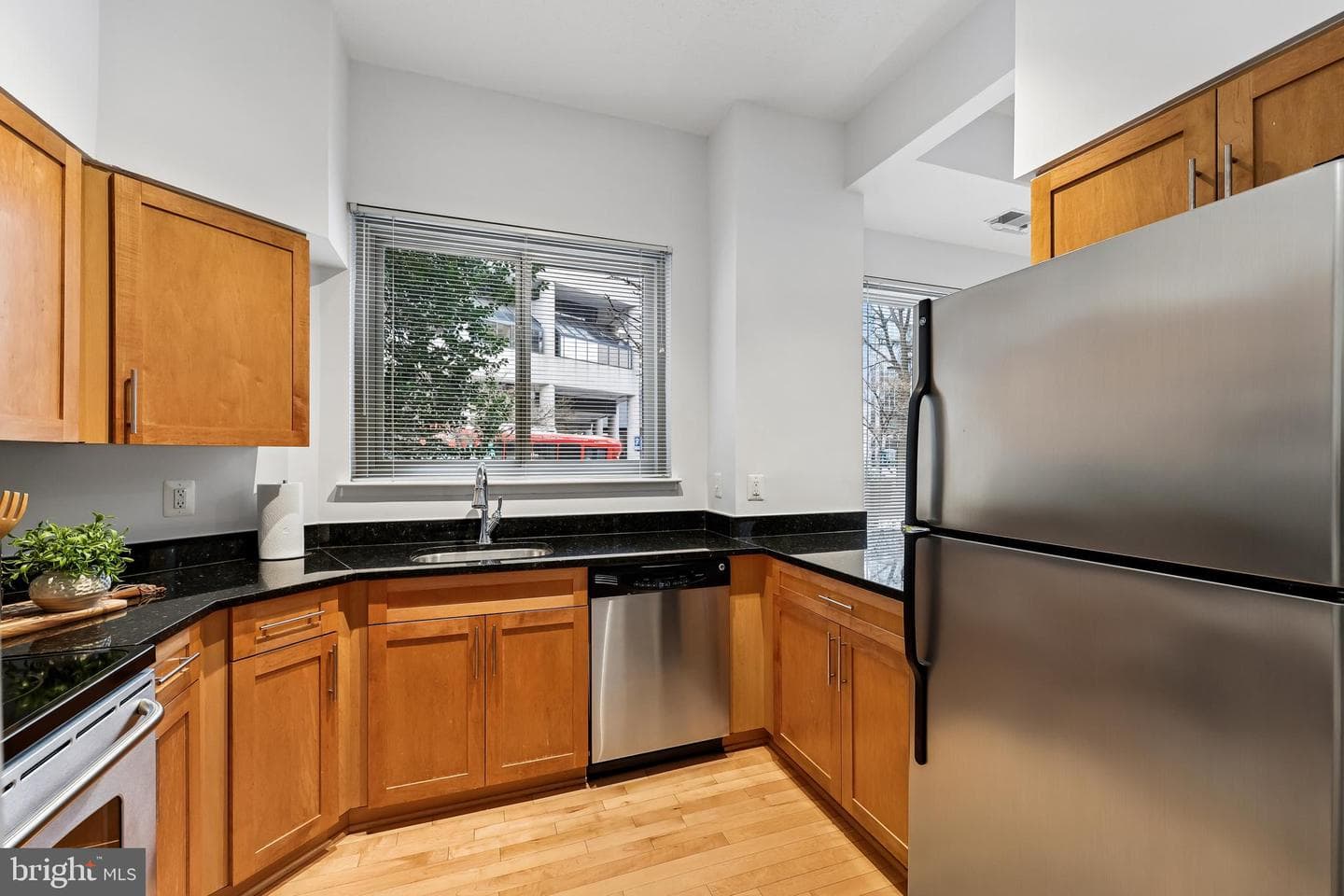7500 Woodmont Avenue #sl15 photo 8