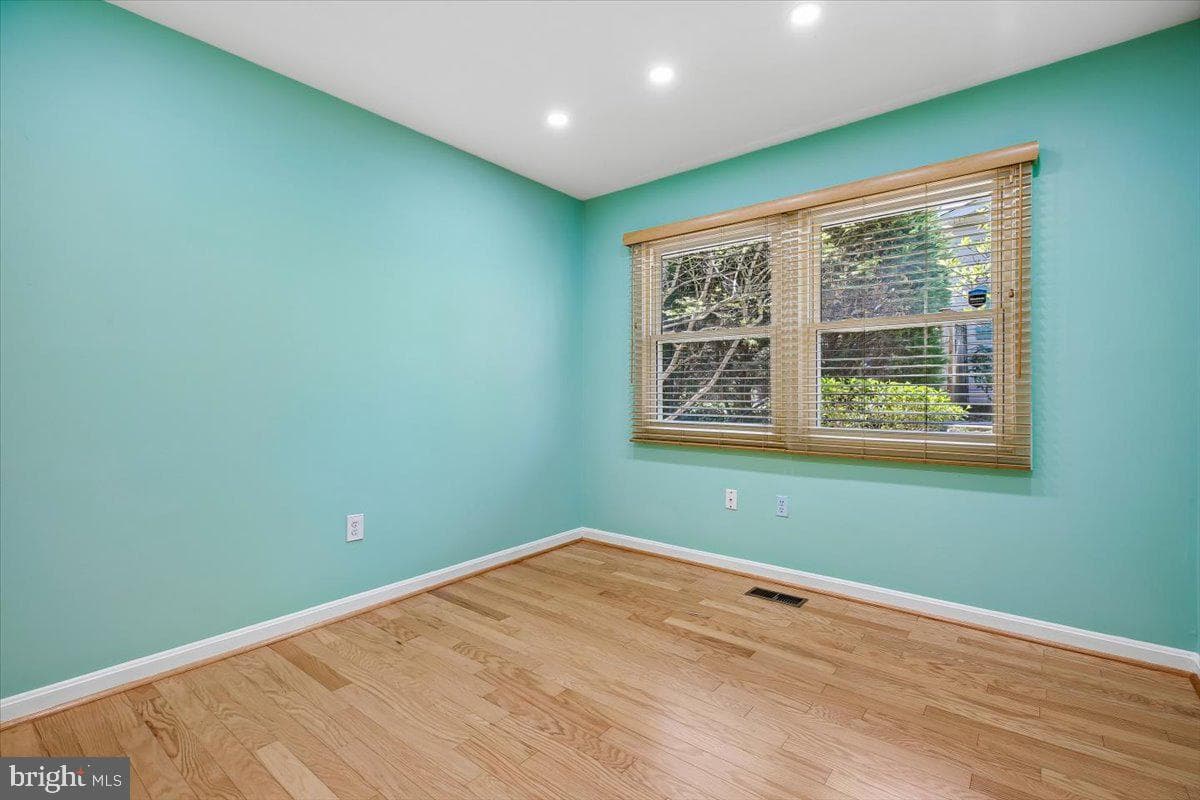 13909 Bethpage Lane photo 16