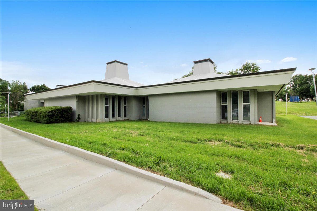 13909 Bethpage Lane photo 55