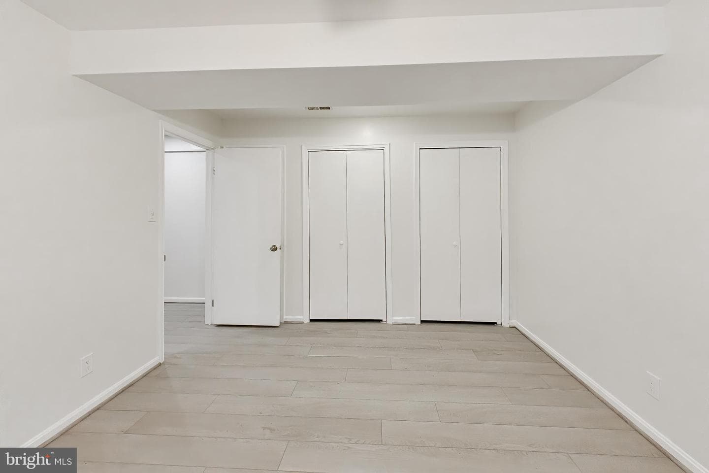 54 Orchard Way N photo 27
