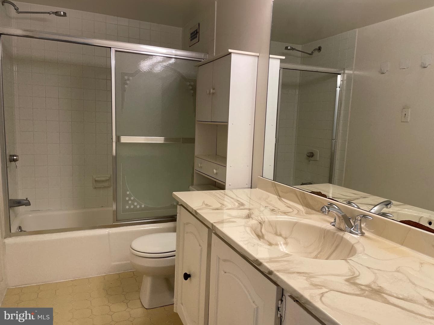 5225 Pooks Hill Road #228s photo 13
