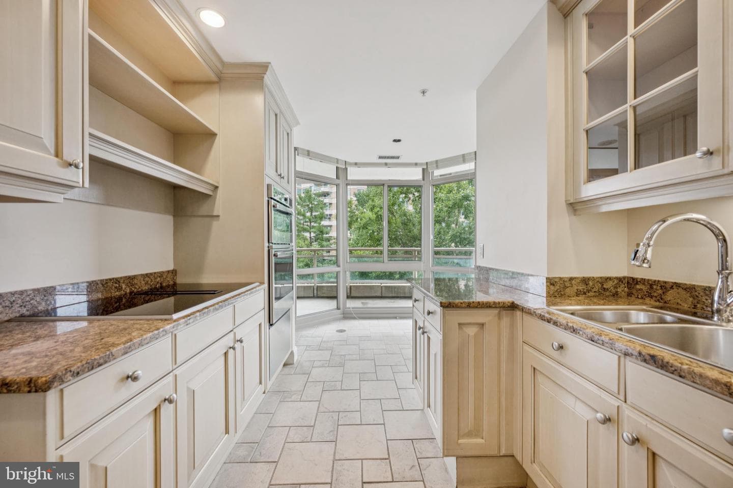 5630 Wisconsin Avenue #506 photo 7