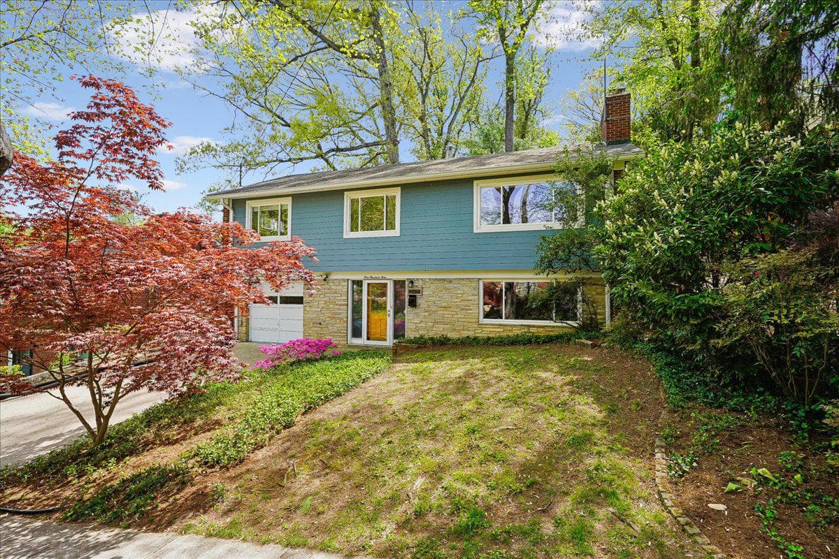 104 Belton Road photo 1