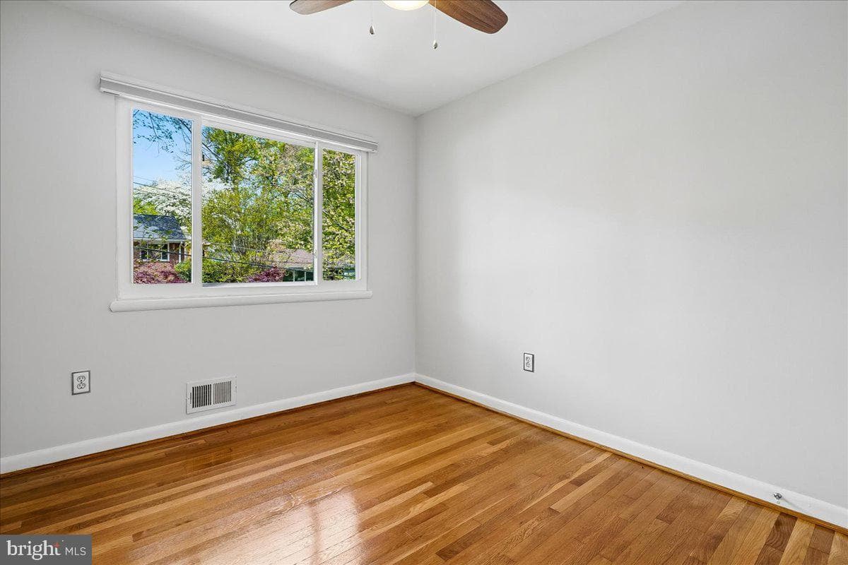104 Belton Road photo 36