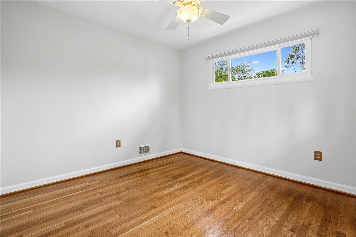 104 Belton Road photo 39