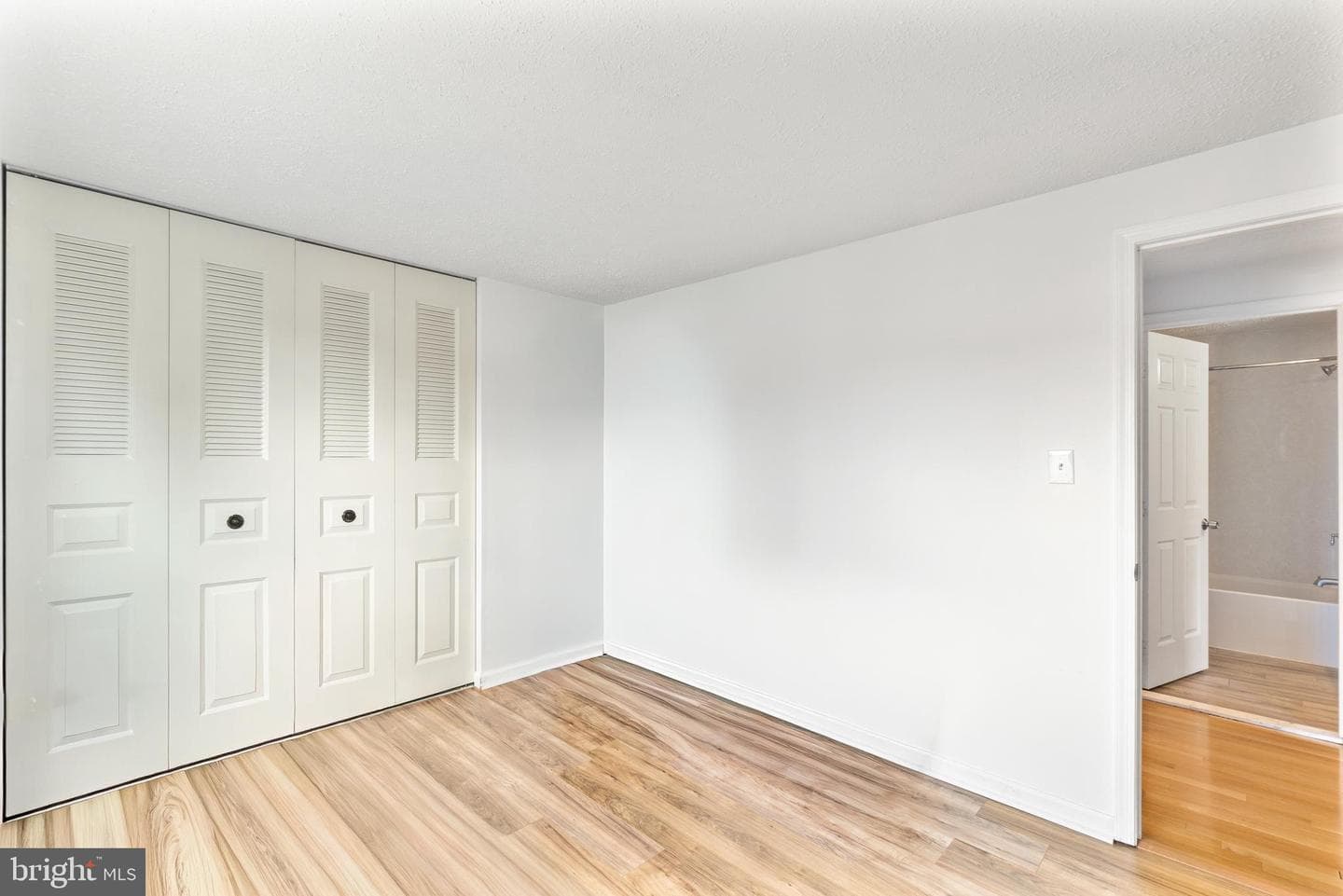 17420 Taunton Drive photo 36