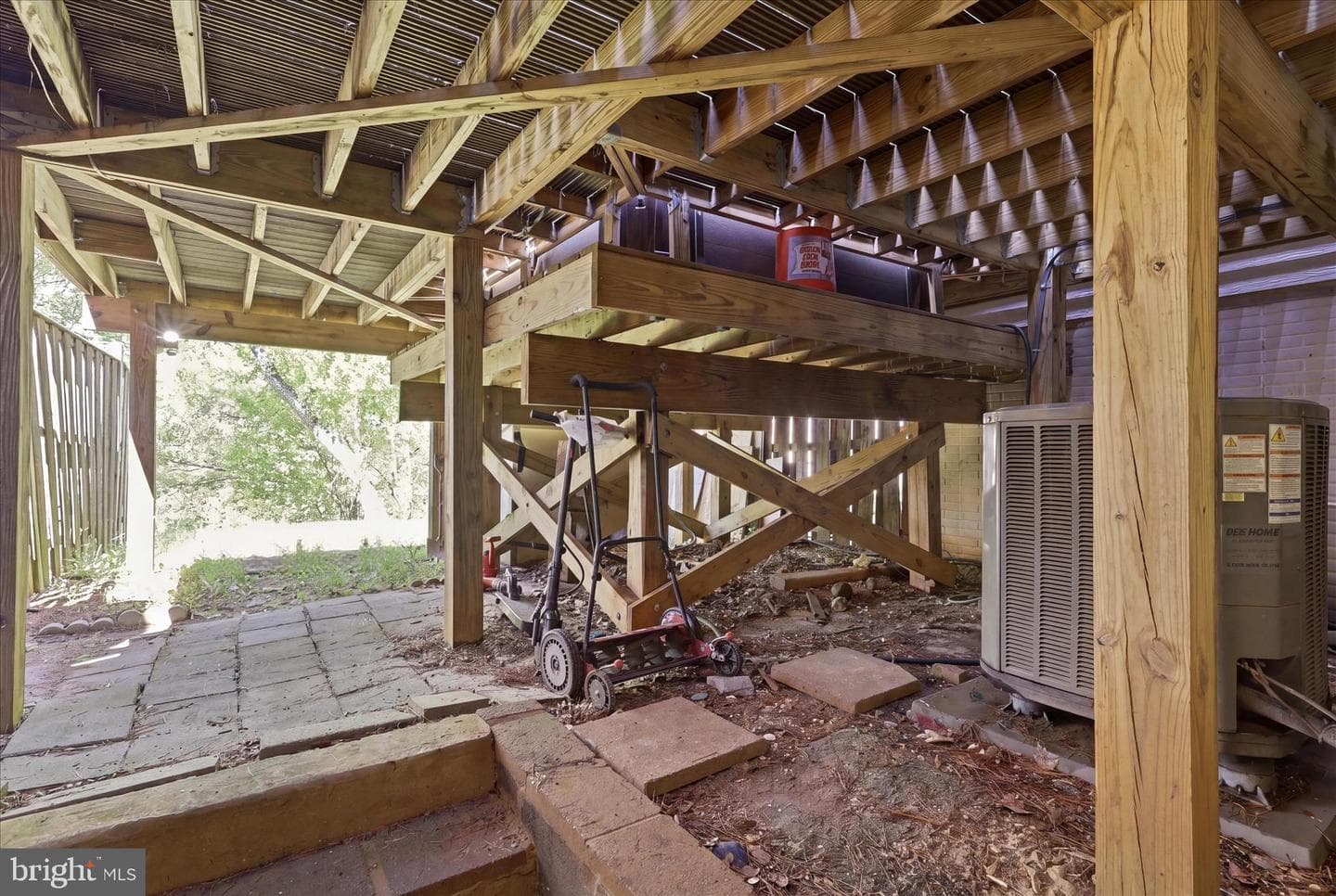 6 Cross Laurel Court photo 38