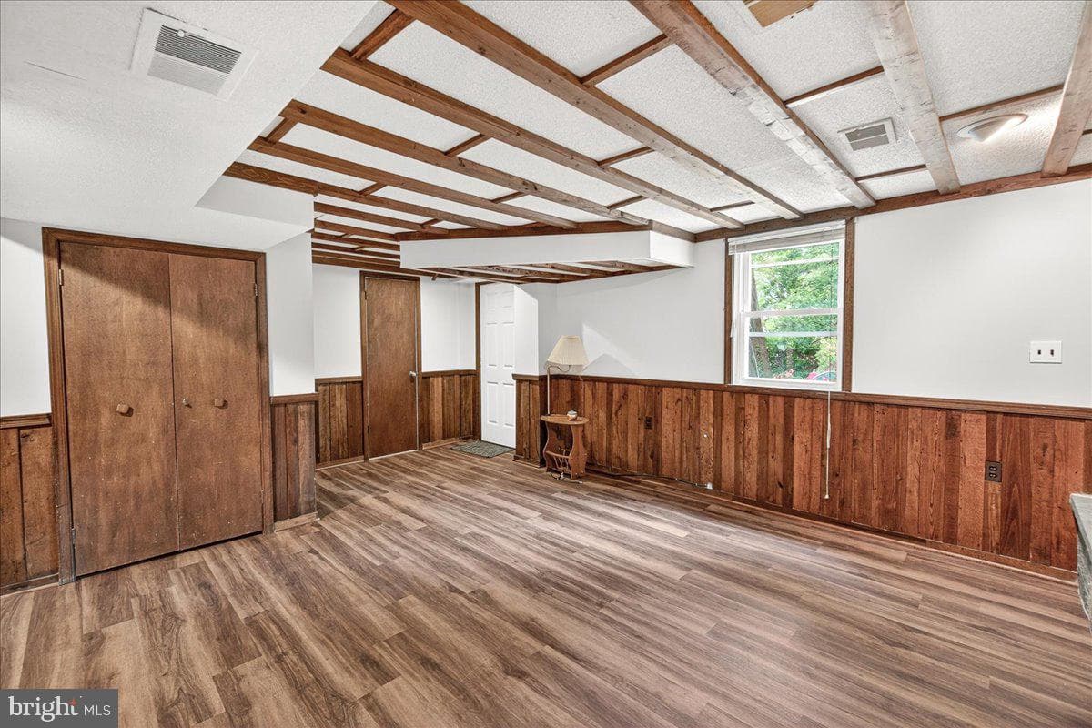 10408 Huntley Avenue photo 8